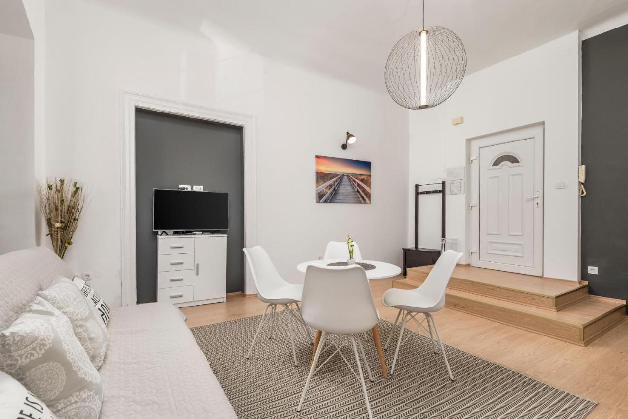 Apartment Doris Риека Экстерьер фото
