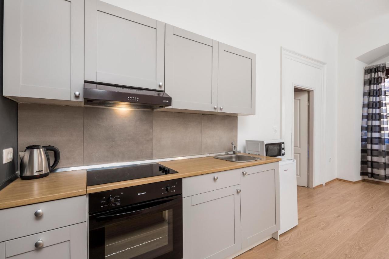 Apartment Doris Риека Экстерьер фото